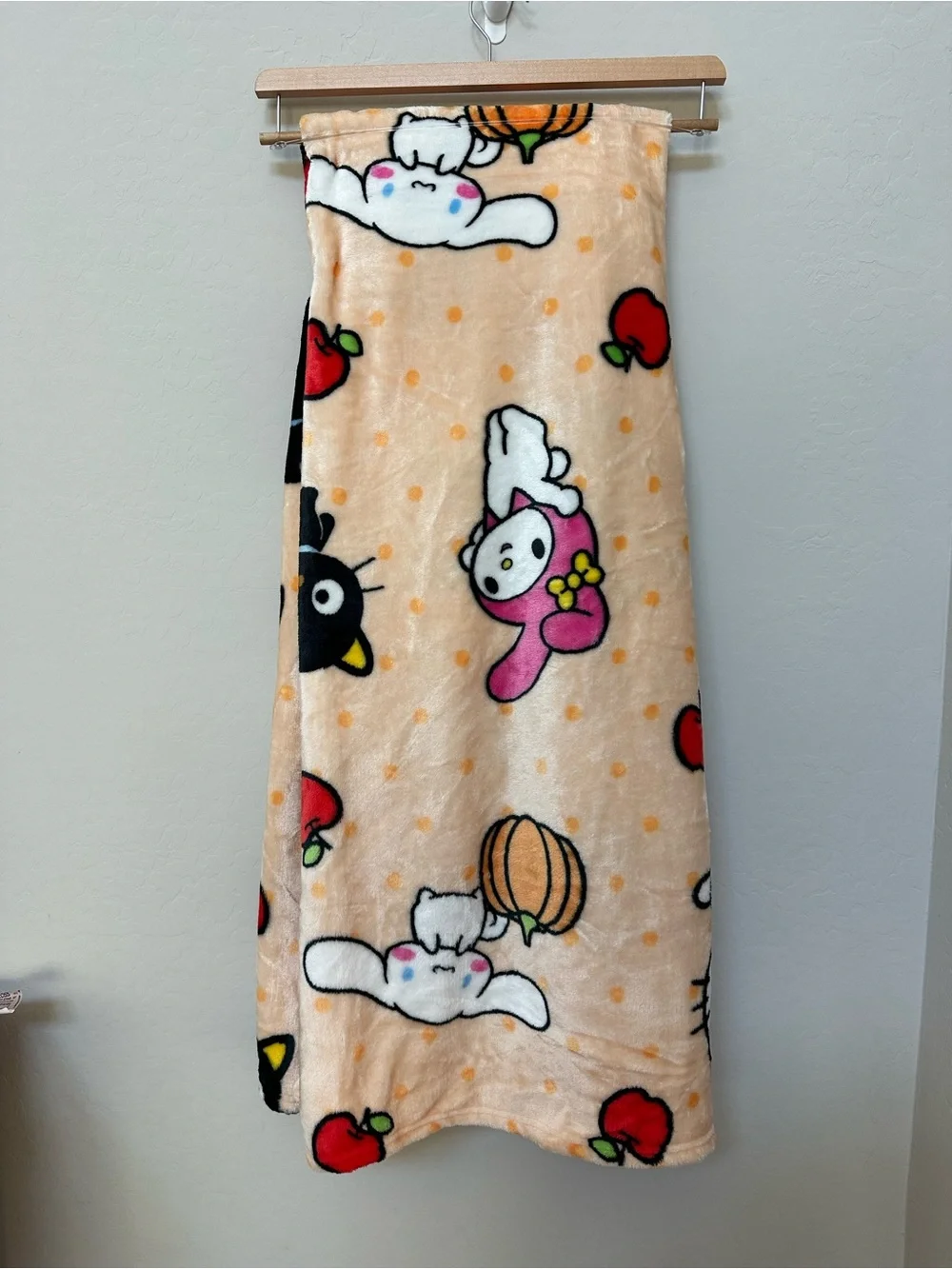NWT Hello Kitty & Friends Fall Harvest Silk Touch Throw Blanket 50x70 Sanrio